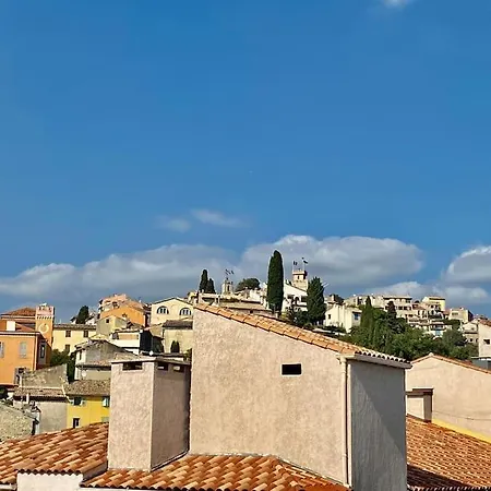 Terrasse Ensoleillee Au Dernier Etage דירה